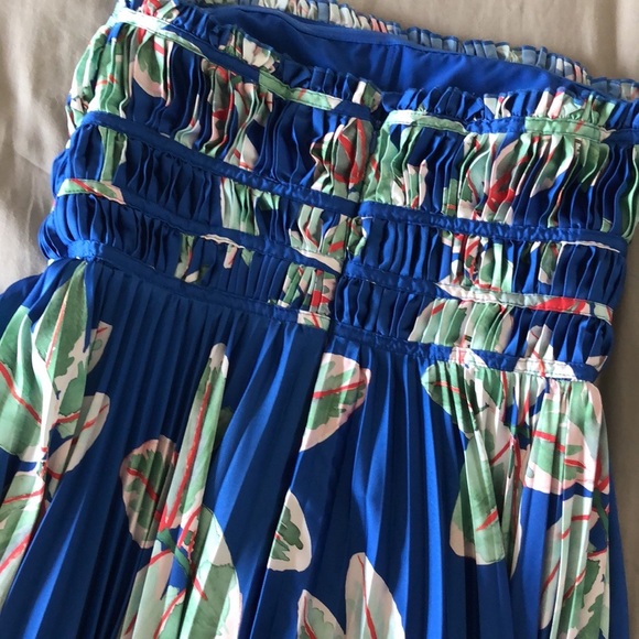 HUTCH Sabina Gown - Picture 4 of 8